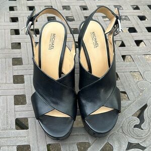 MICHAEL Michael Kors Isla Platform Sandals, size 6.5. Free Shipping!
